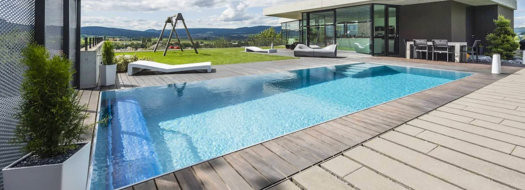 Luxury Mono Pool